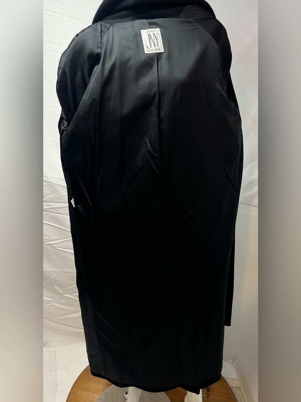 Vintage Jones New York Women’s Large XL Long Black Wool Shawl Collar Overcoat - Picture 8 of 8